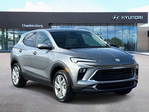 Used 2025 Buick Encore GX Preferred w/ Advanced Technology Package image 1