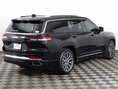 Used 2022 Jeep Grand Cherokee L Summit w/ Advanced Protech Group IV AWD/4WD image 17