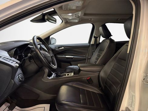 Used 2019 Ford Escape SEL image 12