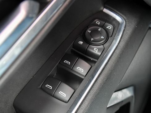 Used 2024 GMC Sierra 1500 SLT image 33