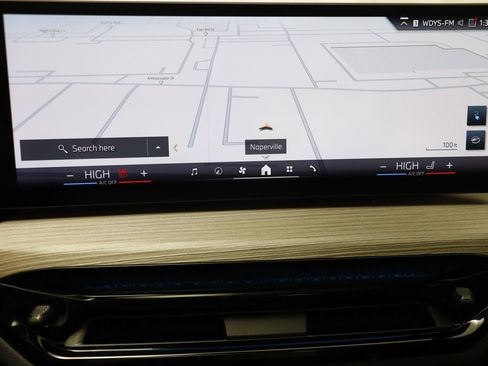 Used 2025 BMW i4 xDrive40i image 9