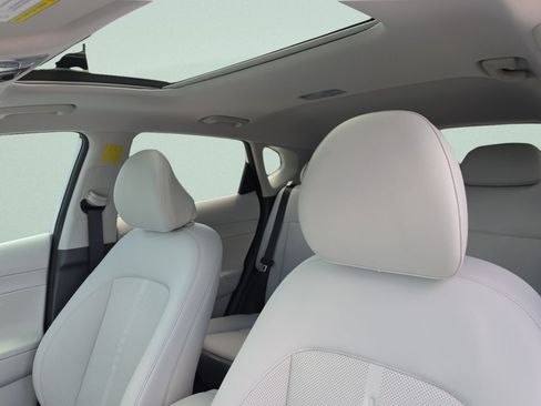 New 2026 Hyundai Kona Limited FWD image 24