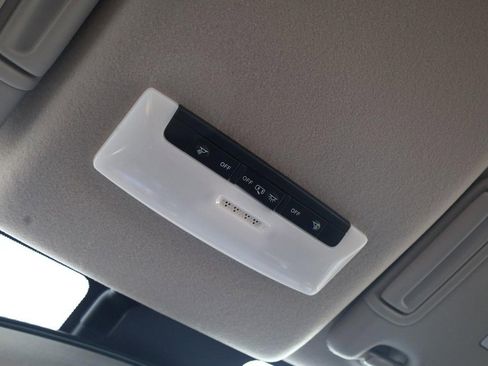 New 2025 Nissan Versa SV w/ Trunk Package image 16