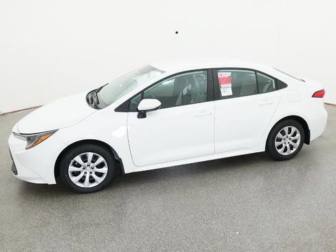New 2026 Toyota Corolla LE FWD image 5