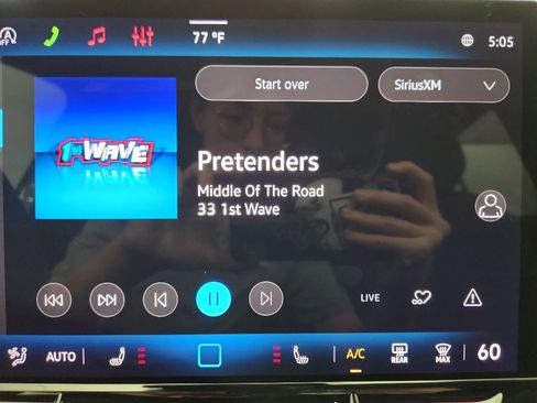 New 2026 Volkswagen Tiguan SE R-Line image 19