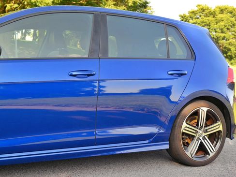 Used 2015 Volkswagen Golf R 4-Door AWD/4WD image 16