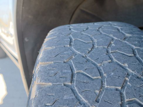 Used 2024 GMC Sierra 2500 AT4 w/ AT4 Premium Plus Package image 11