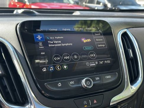 Used 2024 Chevrolet Equinox Premier AWD/4WD image 21