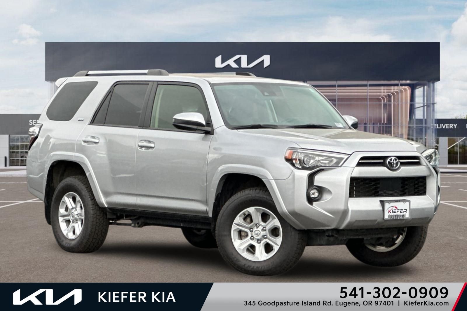 Used 2024 Toyota 4Runner SR5 AWD/4WD image 1