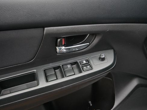 Used 2013 Subaru Crosstrek 2.0i Premium image 20