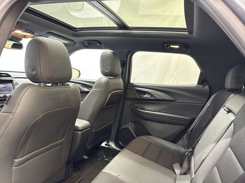 Used 2021 Chevrolet TrailBlazer RS w/ Sun and Liftgate Package FWD image 14