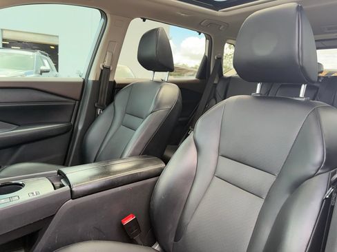 Used 2022 Nissan Rogue SV w/ SV Premium Package FWD image 10