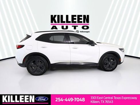 Used 2023 Buick Envision Essence w/ Sport Touring Package image 9