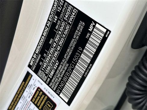 Used 2023 Mercedes-Benz GLC 300 4MATIC Coupe image 18