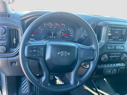 Used 2025 Chevrolet Silverado 1500 Custom Trail Boss AWD/4WD image 11