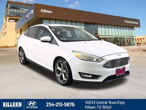 Used 2017 Ford Focus Titanium w/ Titanium Technology Package FWD image 1