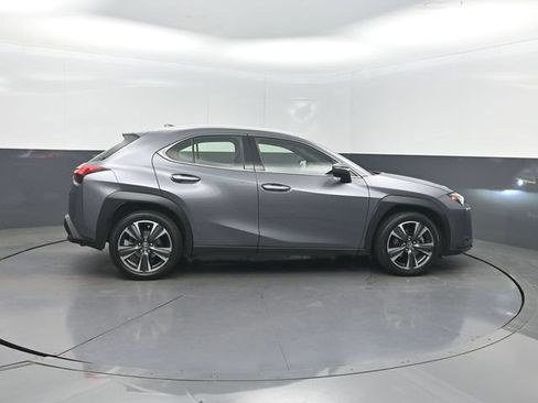 Used 2019 Lexus UX 200 w/ Premium Package FWD image 36