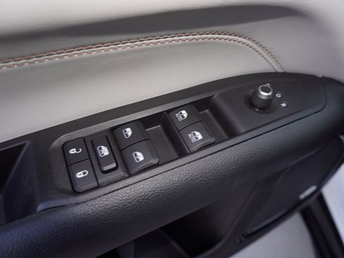 Used 2022 Jeep Compass Limited w/ Elite Group image 15