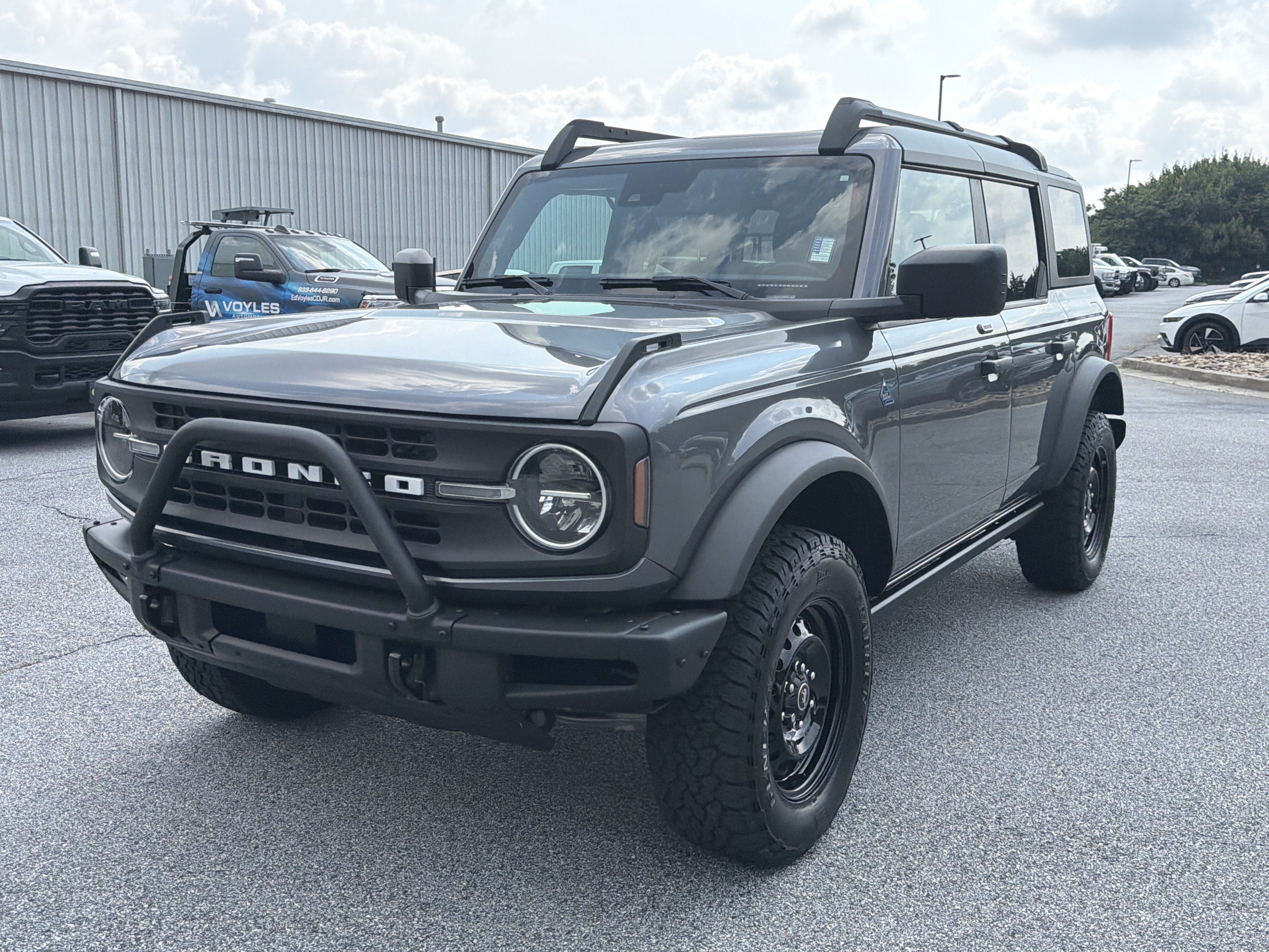 Used 2023 Ford Bronco Black Diamond AWD/4WD image 3
