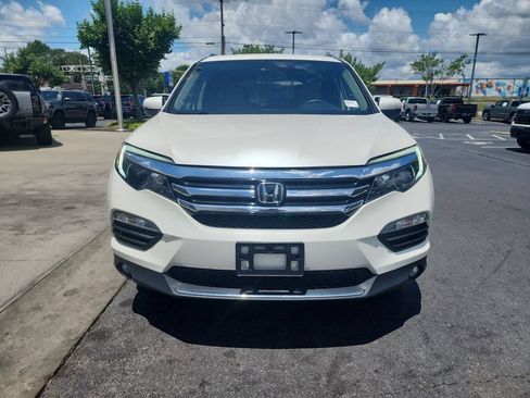 Used 2018 Honda Pilot Elite image 3