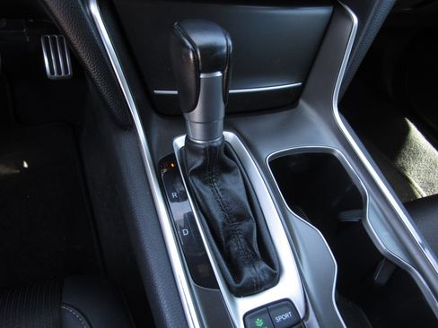 Used 2020 Honda Accord Sport image 19