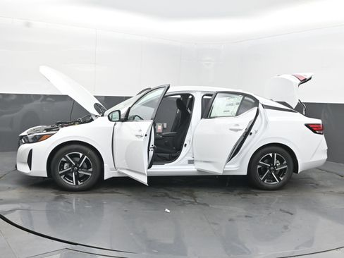 New 2025 Nissan Sentra SV w/ All-Weather Package image 41