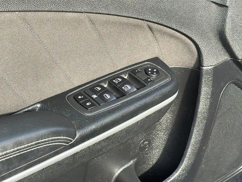 Used 2020 Dodge Charger SXT RWD image 22