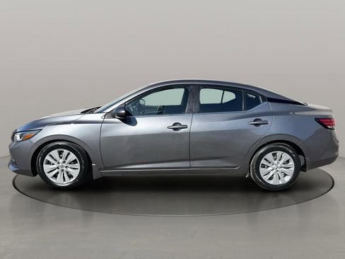 Used 2020 Nissan Sentra S image 3