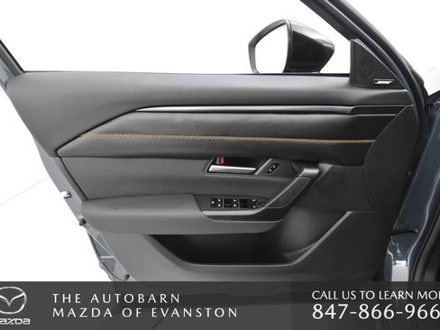 Used 2025 MAZDA CX-50 AWD 2.5 Hybrid w/ Premium Pkg image 32