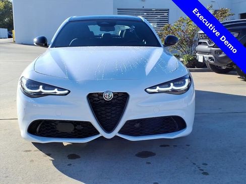 New 2025 Alfa Romeo Giulia w/ Driving Assist Package image 2