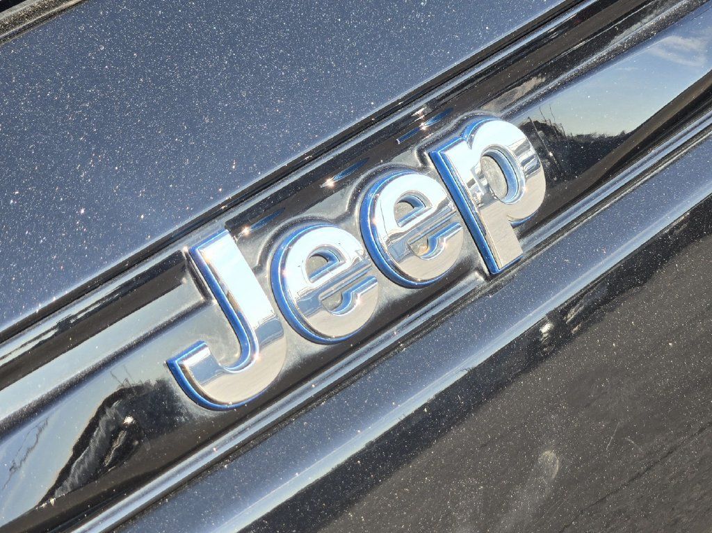Used 2023 Jeep Grand Cherokee 4WD 4xe image 10
