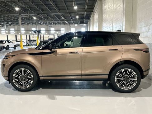 New 2026 Land Rover Range Rover Evoque S image 2
