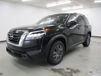 New 2025 Nissan Pathfinder SV