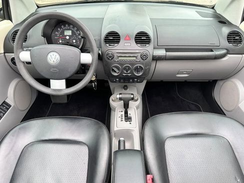 Used 2005 Volkswagen Beetle GLS image 12