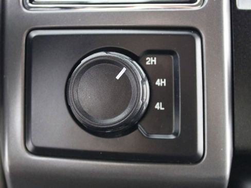 Used 2020 Ford F150 XLT image 23