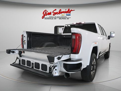 Used 2024 GMC Sierra 2500 Denali w/ Denali Reserve Package AWD/4WD image 40