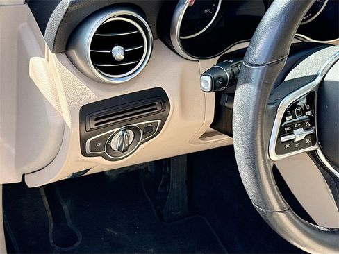 Used 2021 Mercedes-Benz GLC 300 w/ Multimedia Package image 11