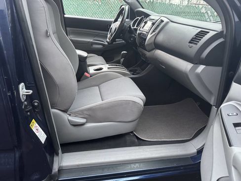 Used 2013 Toyota Tacoma V6 4x4 4dr Access Cab 6.1 ft S image 6