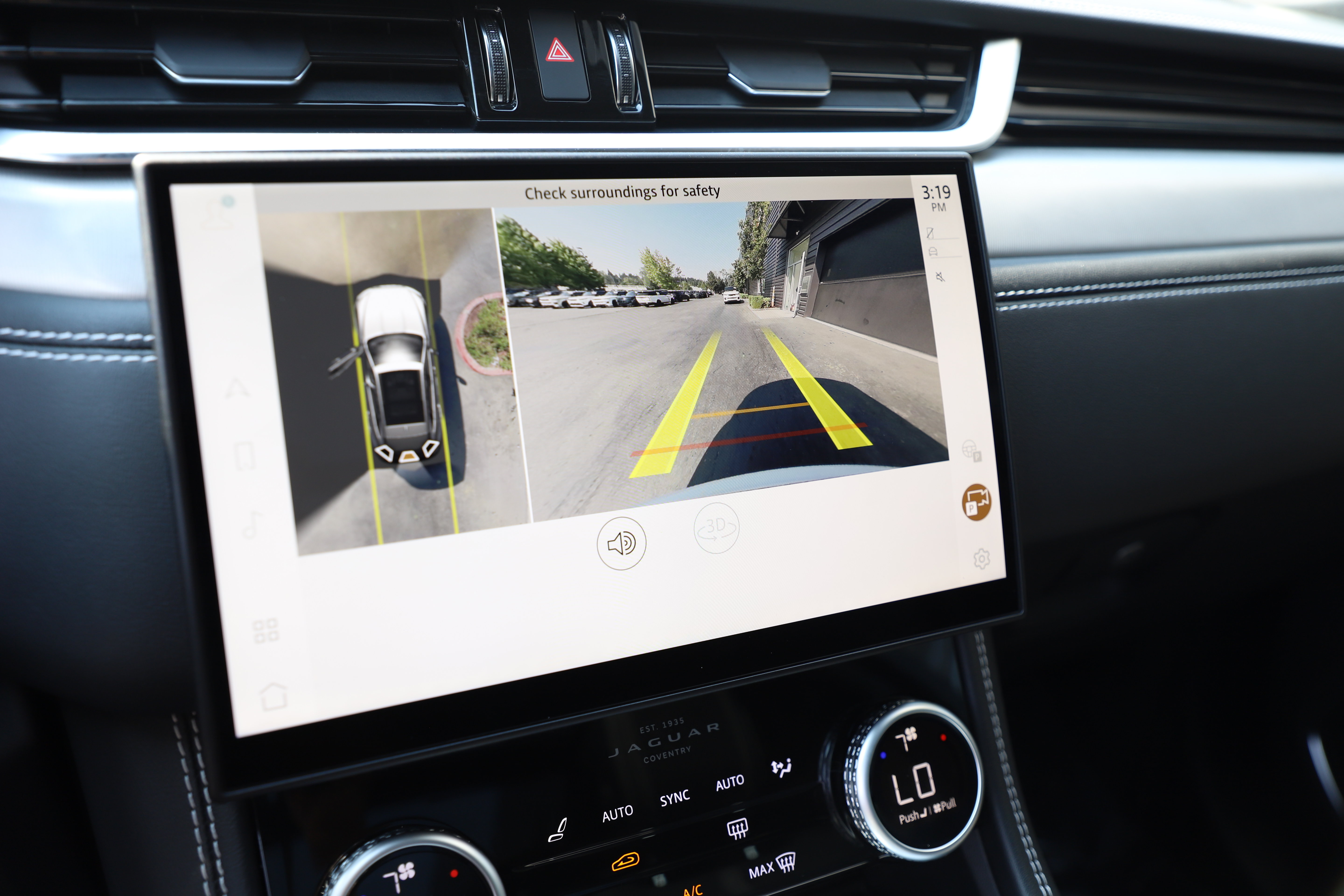 Certified 2025 Jaguar F-PACE R-Dynamic S AWD/4WD image 22