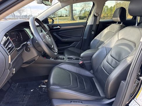 Used 2021 Volkswagen Jetta SEL Premium image 13