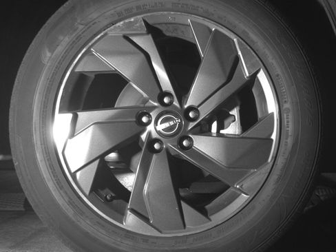 Used 2025 Nissan Rogue SV FWD image 13