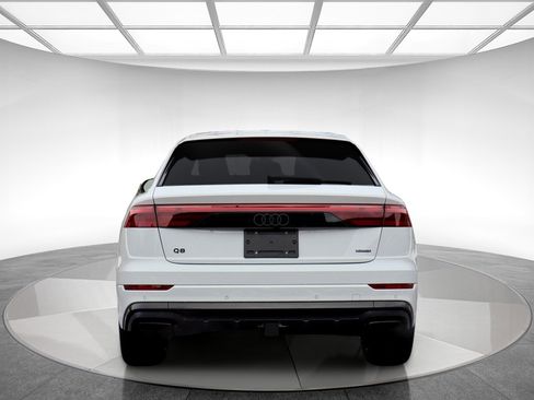 Used 2025 Audi Q8 Prestige w/ Prestige Package image 7