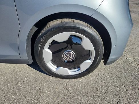 New 2025 Volkswagen ID. Buzz Pro S image 25