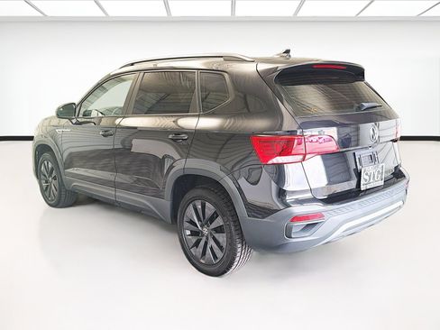 Used 2022 Volkswagen Taos S FWD image 6