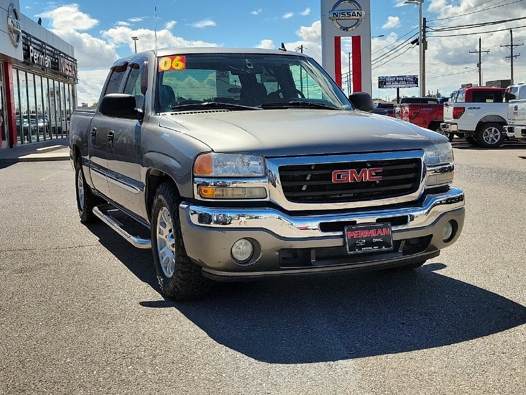 Used 2006 GMC Sierra 1500 SLE w/ Onstar Plus Package RWD image 2