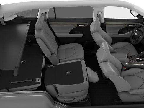 New 2026 Toyota Highlander Platinum image 22