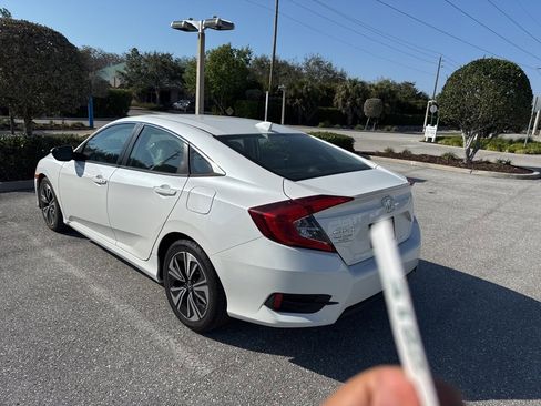 Used 2017 Honda Civic EX-L image 7