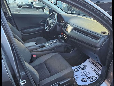 Used 2021 Honda HR-V EX image 8