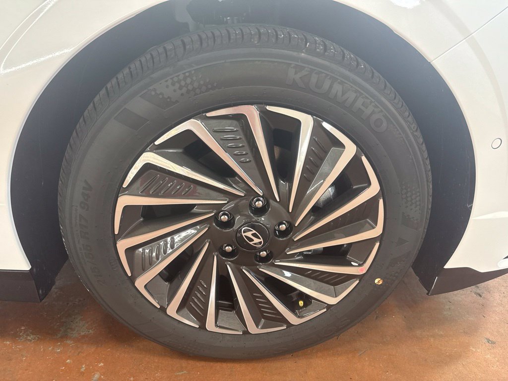 New 2026 Hyundai Sonata Limited FWD image 10