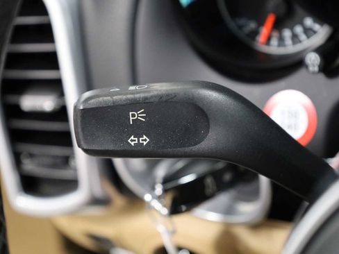 Used 2016 Porsche Cayenne S AWD/4WD image 31